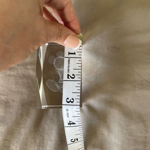 Disneyland Collection Disney Mickey Mouse 3D Laser Etched Hologram Crystal Cube - Picture 11 of 12